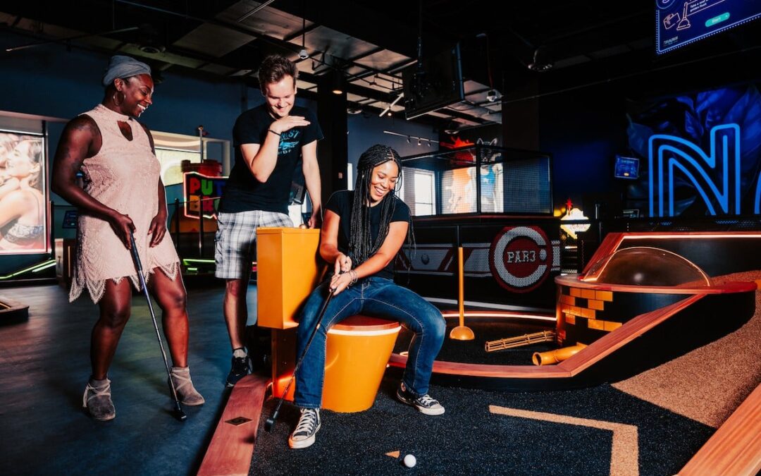 Mini Golf, Restaurant and Bar Concept Opens at Newport on the Levee